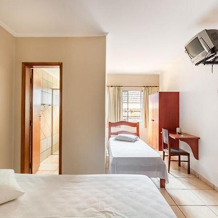 Oyo Hotel Vila Rica, ريبيراو بريتو المظهر الخارجي الصورة