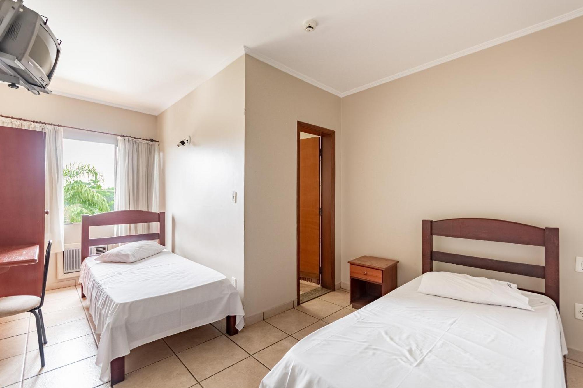 Oyo Hotel Vila Rica, ريبيراو بريتو المظهر الخارجي الصورة