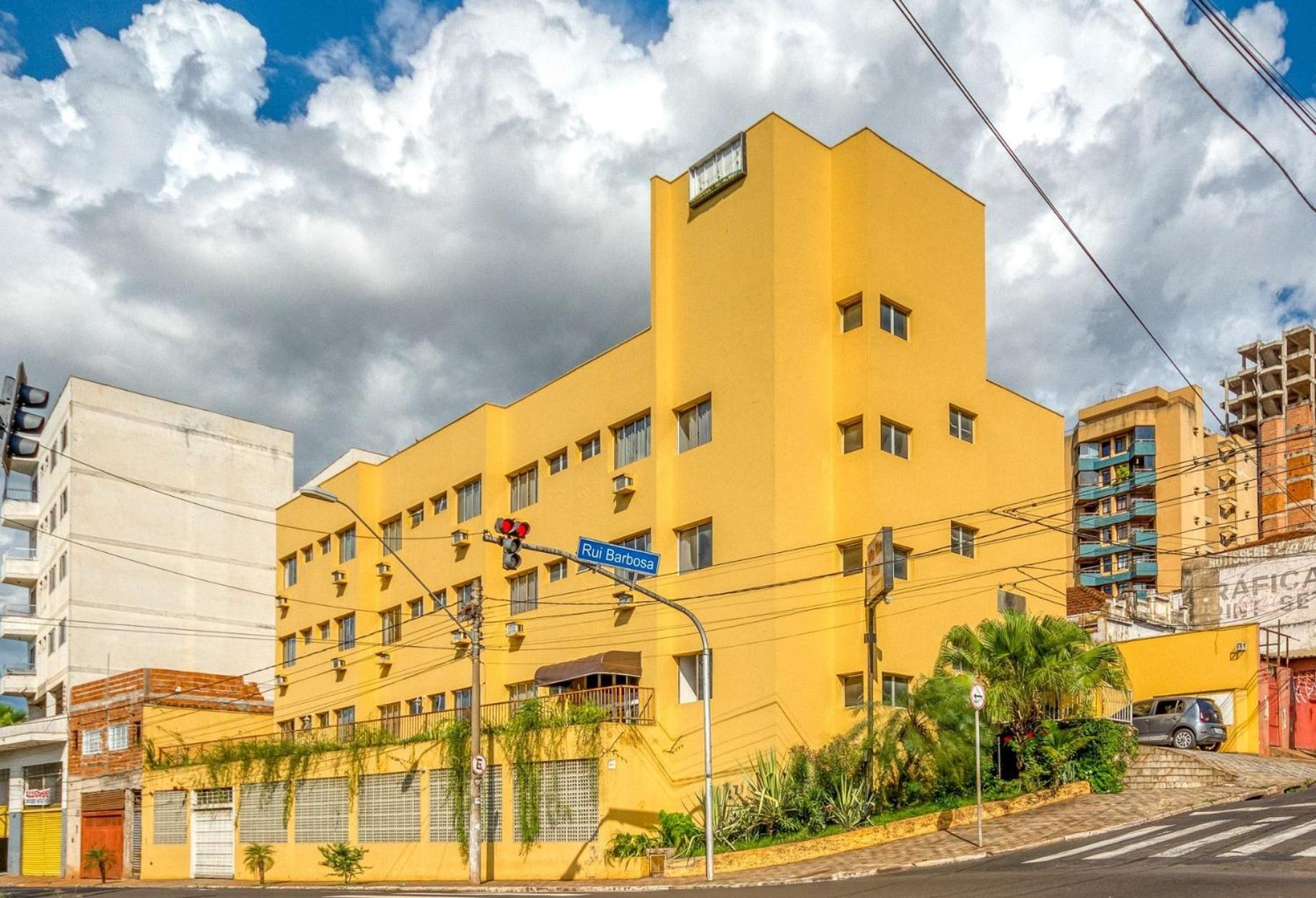 Oyo Hotel Vila Rica, ريبيراو بريتو المظهر الخارجي الصورة